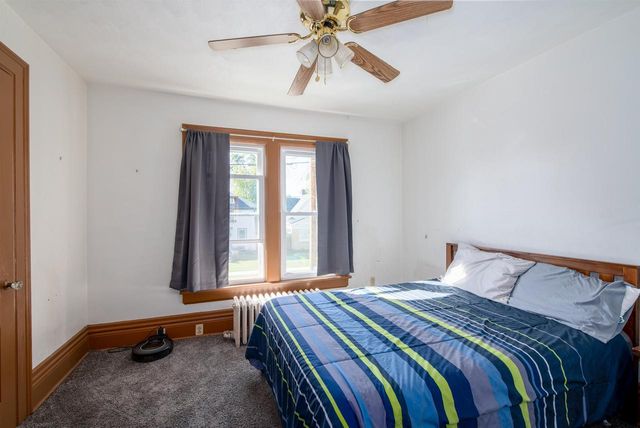 332 W 15TH AVENUE, Oshkosh, WI 54902