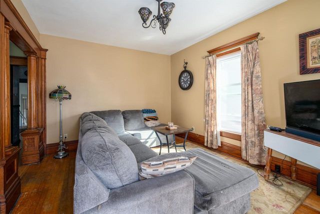 332 W 15TH AVENUE, Oshkosh, WI 54902