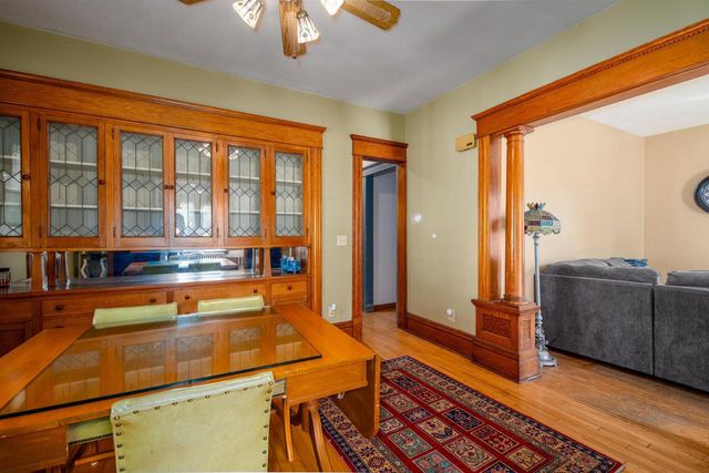332 W 15TH AVENUE, Oshkosh, WI 54902