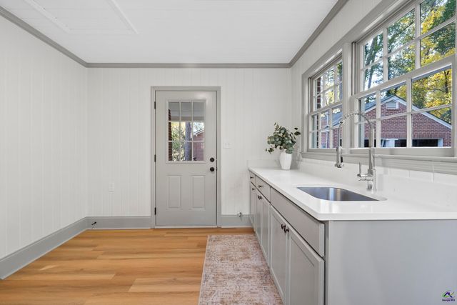 1297 Wesleyan Drive, Macon, GA 31210