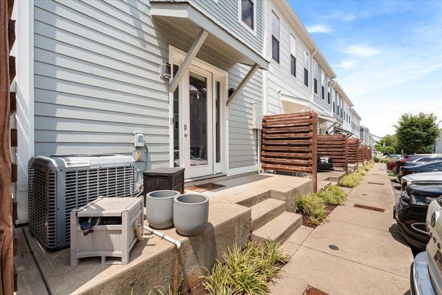 672 James Ave, Nashville, TN 37209
