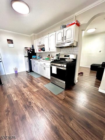 423 River St, Paterson City, NJ 07524