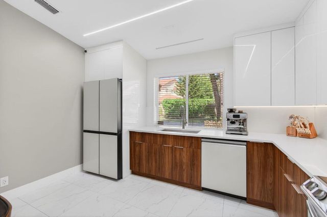 6766 Via Regina, Boca Raton, FL 33433