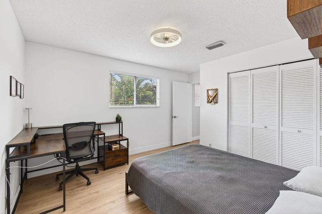 6766 Via Regina, Boca Raton, FL 33433