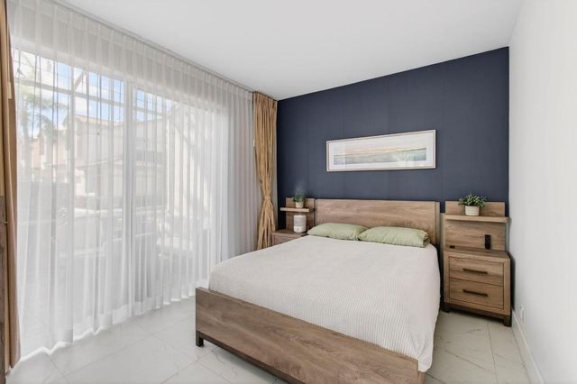 6766 Via Regina, Boca Raton, FL 33433