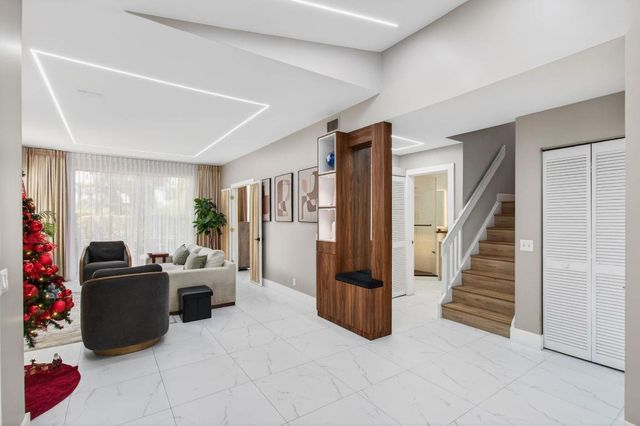 6766 Via Regina, Boca Raton, FL 33433