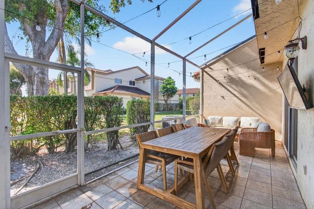 6766 Via Regina, Boca Raton, FL 33433