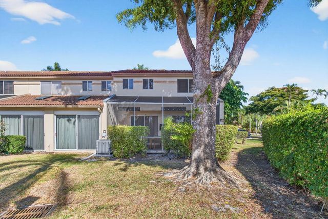 6766 Via Regina, Boca Raton, FL 33433