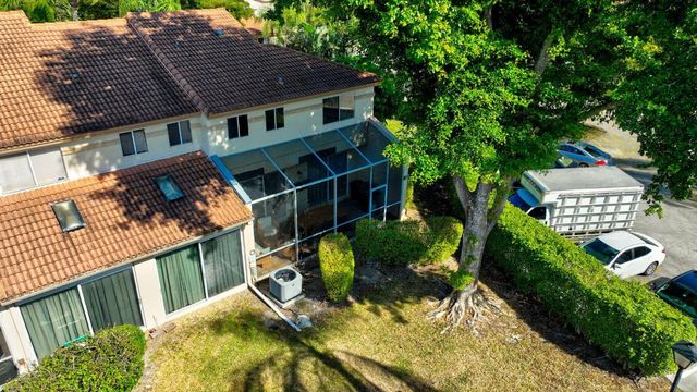 6766 Via Regina, Boca Raton, FL 33433