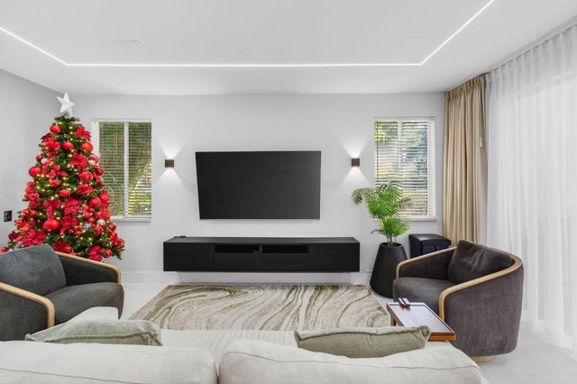 6766 Via Regina, Boca Raton, FL 33433