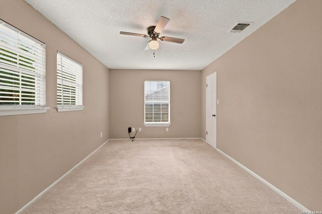 110 LEHMANN ST, Boerne, TX 78006