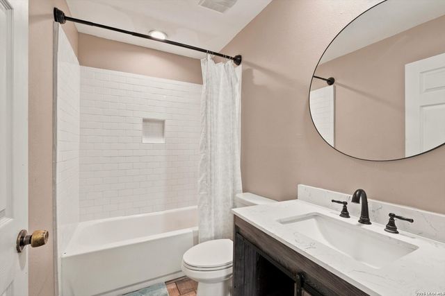 110 LEHMANN ST, Boerne, TX 78006