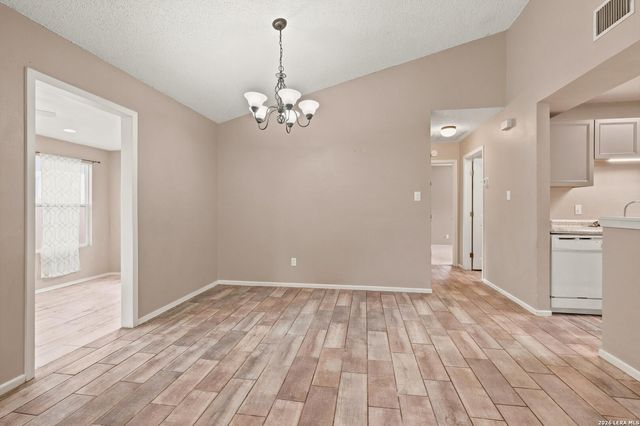 110 LEHMANN ST, Boerne, TX 78006