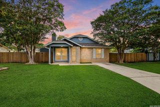 110 LEHMANN ST, Boerne, TX 78006