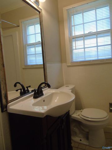 1915 Vanderbilt Circle SW, Huntsville, AL 35801