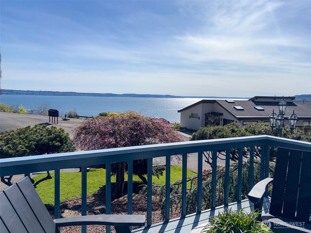 21550 1st Court S, Normandy Park, WA 98198