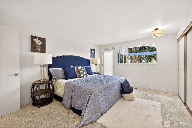 21550 1st Court S, Normandy Park, WA 98198