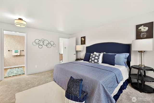 21550 1st Court S, Normandy Park, WA 98198