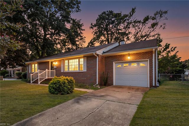 24 Sandra DR, Newport News, VA 23608