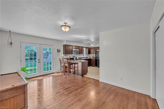 24 Sandra DR, Newport News, VA 23608