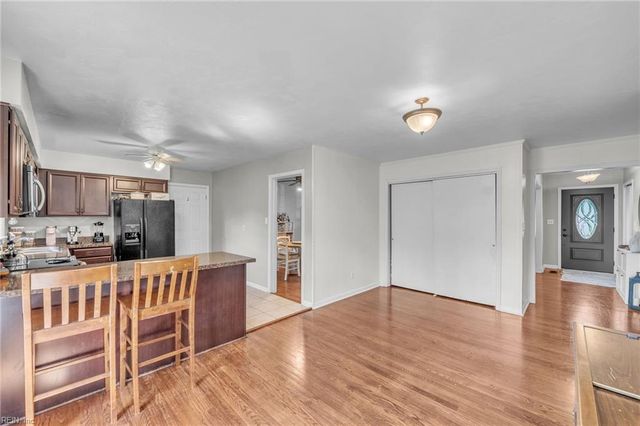 24 Sandra DR, Newport News, VA 23608