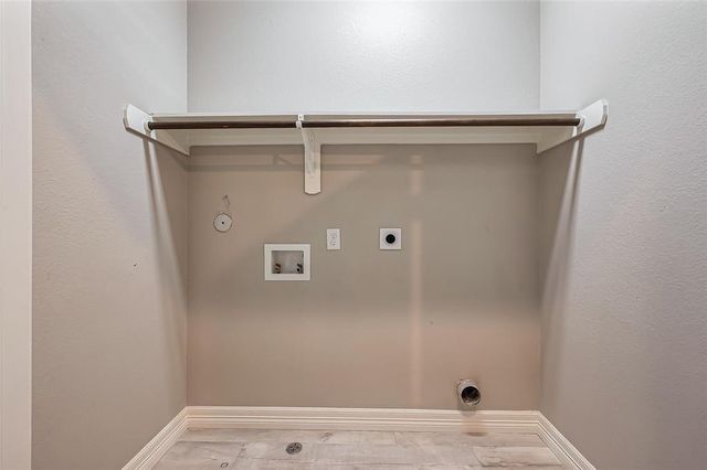 4307 Hershe Street, Houston, TX 77020