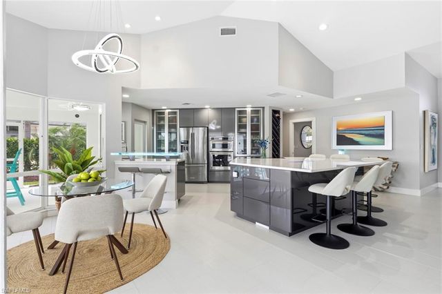 4937 Triton CT W, Cape Coral, FL 33904