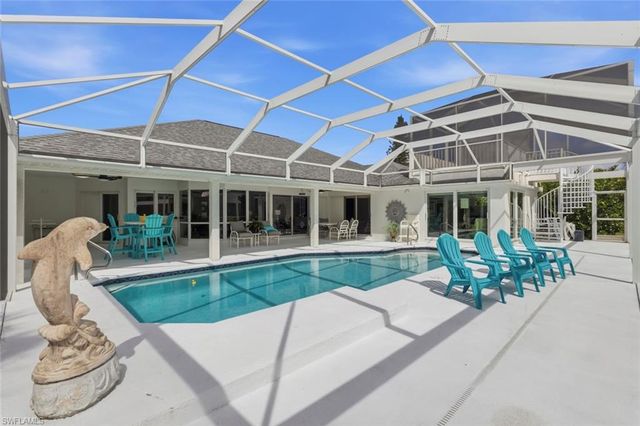 4937 Triton CT W, Cape Coral, FL 33904