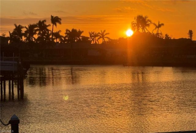 4937 Triton CT W, Cape Coral, FL 33904