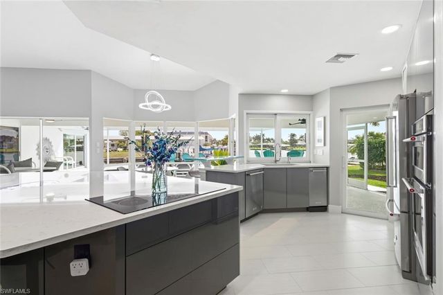 4937 Triton CT W, Cape Coral, FL 33904