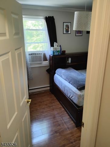19 Circle Dr, West Milford Twp., NJ 07438