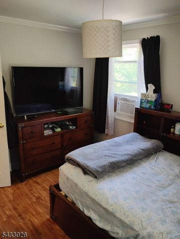 19 Circle Dr, West Milford Twp., NJ 07438