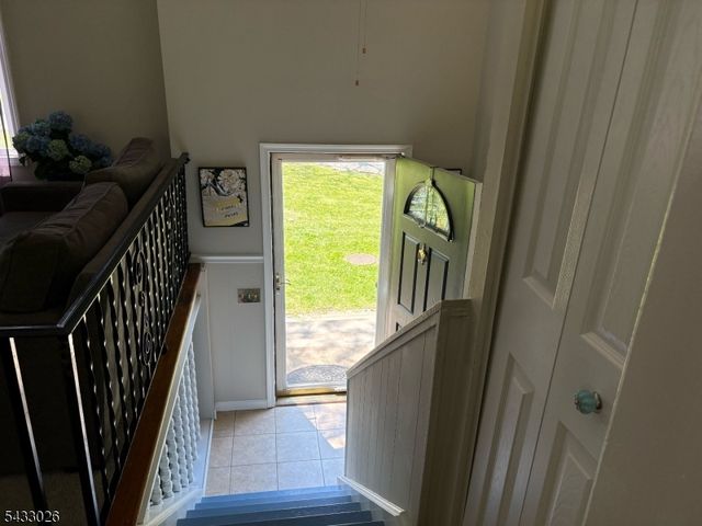 19 Circle Dr, West Milford Twp., NJ 07438