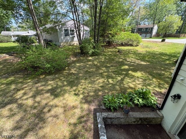 19 Circle Dr, West Milford Twp., NJ 07438