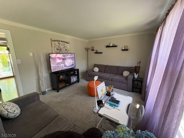 19 Circle Dr, West Milford Twp., NJ 07438