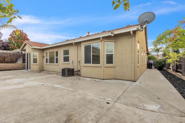 2081 Sebastian Way, Roseville, CA 95661