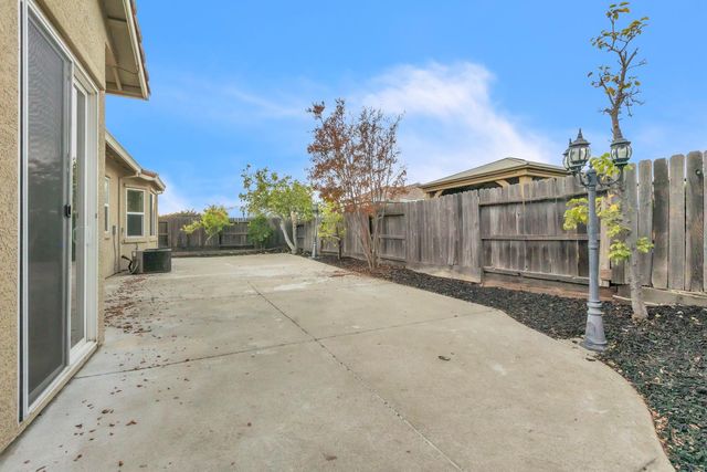2081 Sebastian Way, Roseville, CA 95661