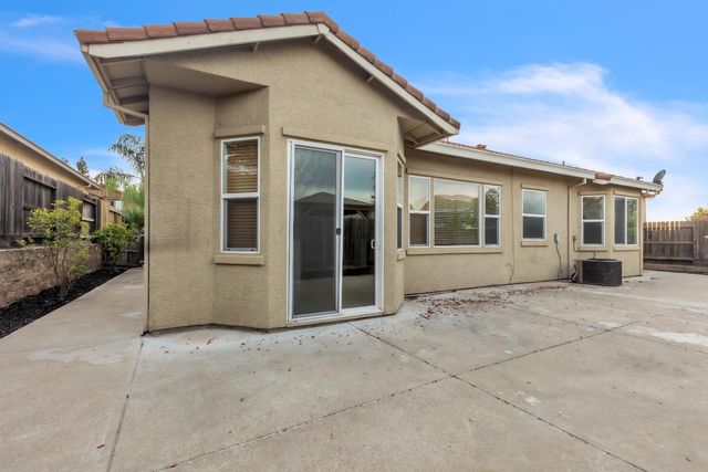 2081 Sebastian Way, Roseville, CA 95661