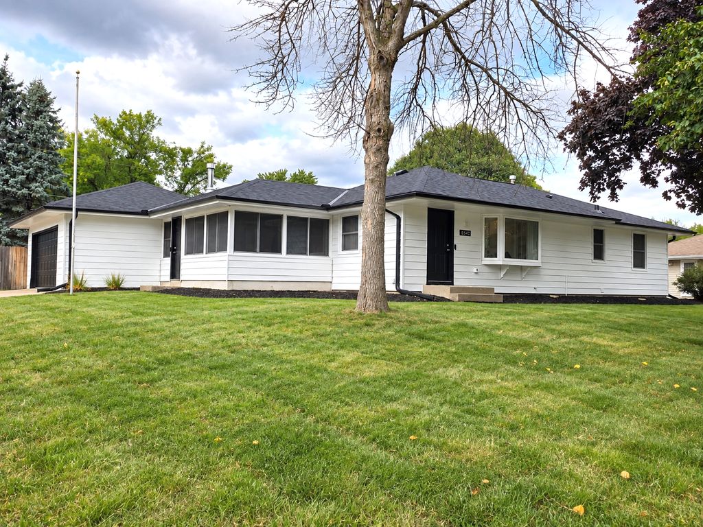 8542 Greystone Avenue S, Cottage Grove, MN 55016 — exterior