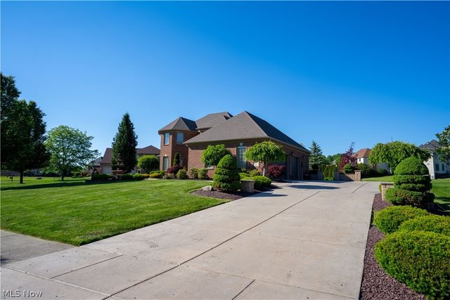 3947 Via Siena, Poland, OH 44514