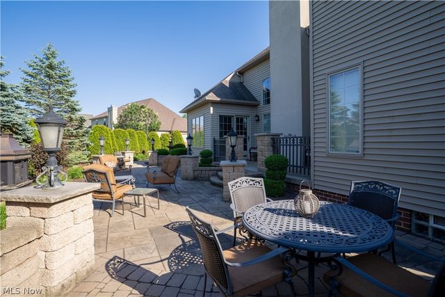 3947 Via Siena, Poland, OH 44514