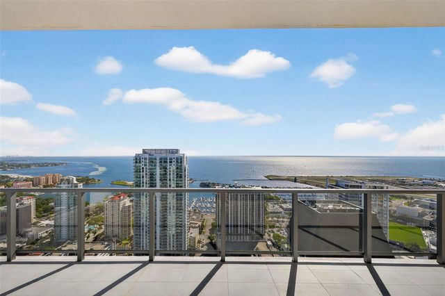 275 1ST AVENUE S 4202, St Petersburg, FL 33701