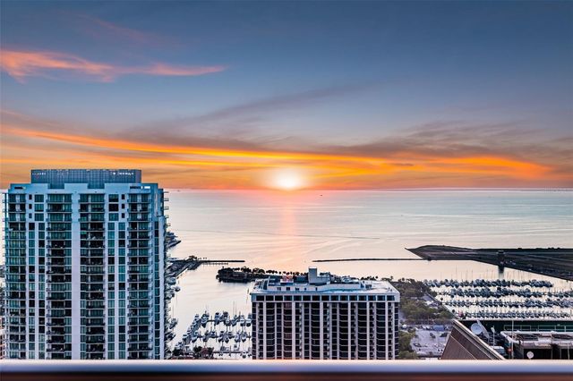 275 1ST AVENUE S 4202, St Petersburg, FL 33701