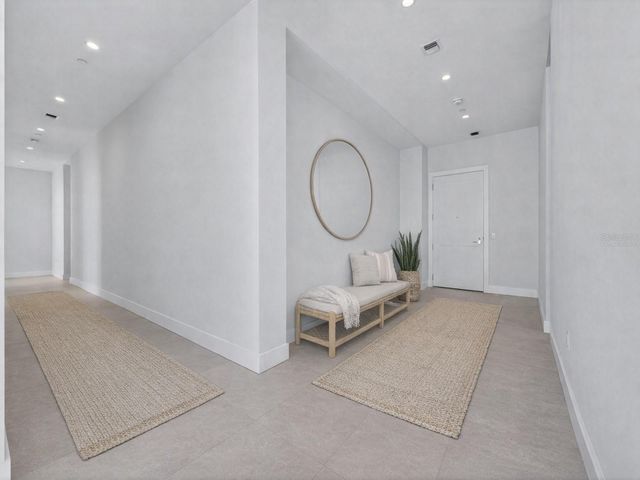 275 1ST AVENUE S 4202, St Petersburg, FL 33701