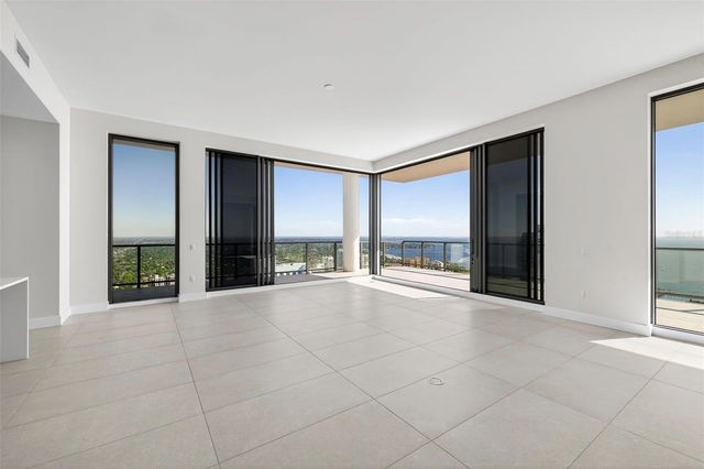 275 1ST AVENUE S 4202, St Petersburg, FL 33701