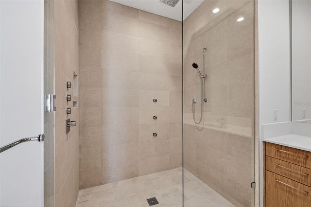 275 1ST AVENUE S 4202, St Petersburg, FL 33701