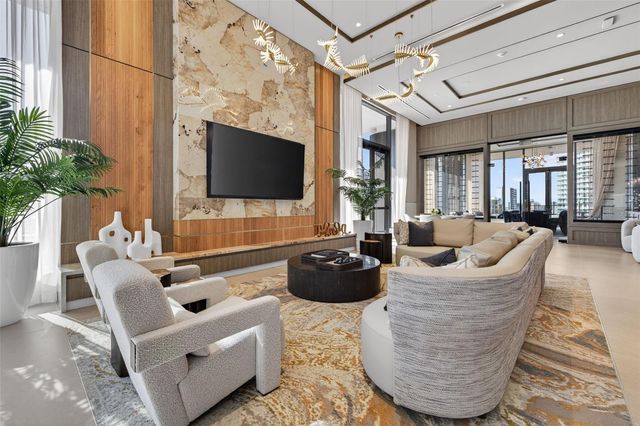 275 1ST AVENUE S 4202, St Petersburg, FL 33701