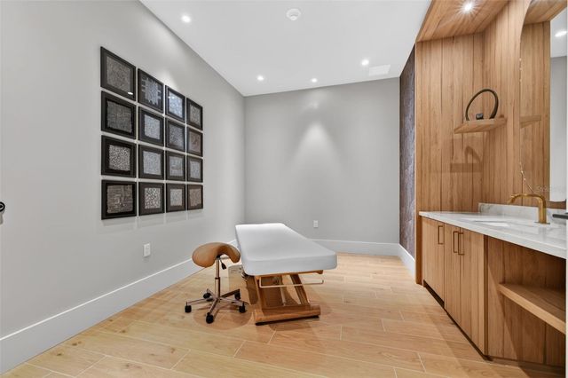 275 1ST AVENUE S 4202, St Petersburg, FL 33701