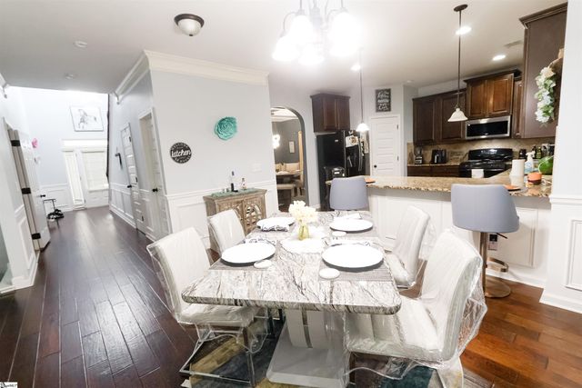 526 W Holloway Drive, Woodruff, SC 29388