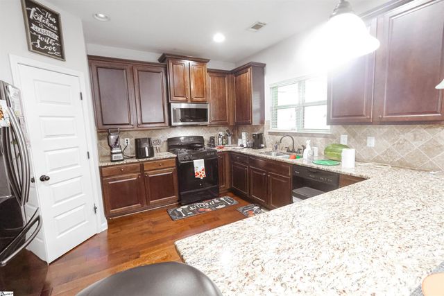 526 W Holloway Drive, Woodruff, SC 29388